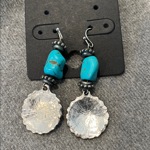 🌻3/$15 Two Pair Silvertone Turquoise Earrings - Picture 3 of 4
